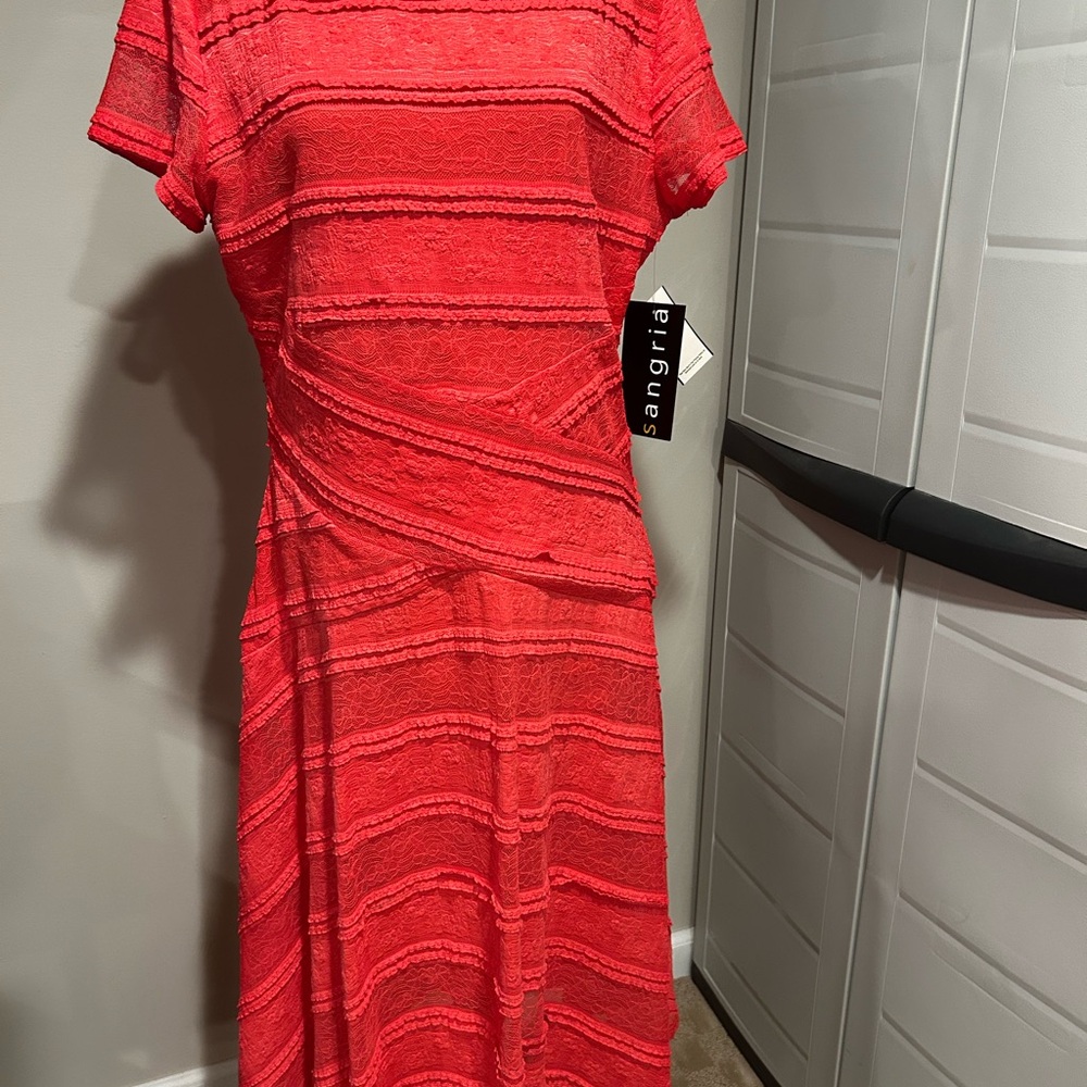 Signature by Sangria Women's Coral/ Red Lace Dress